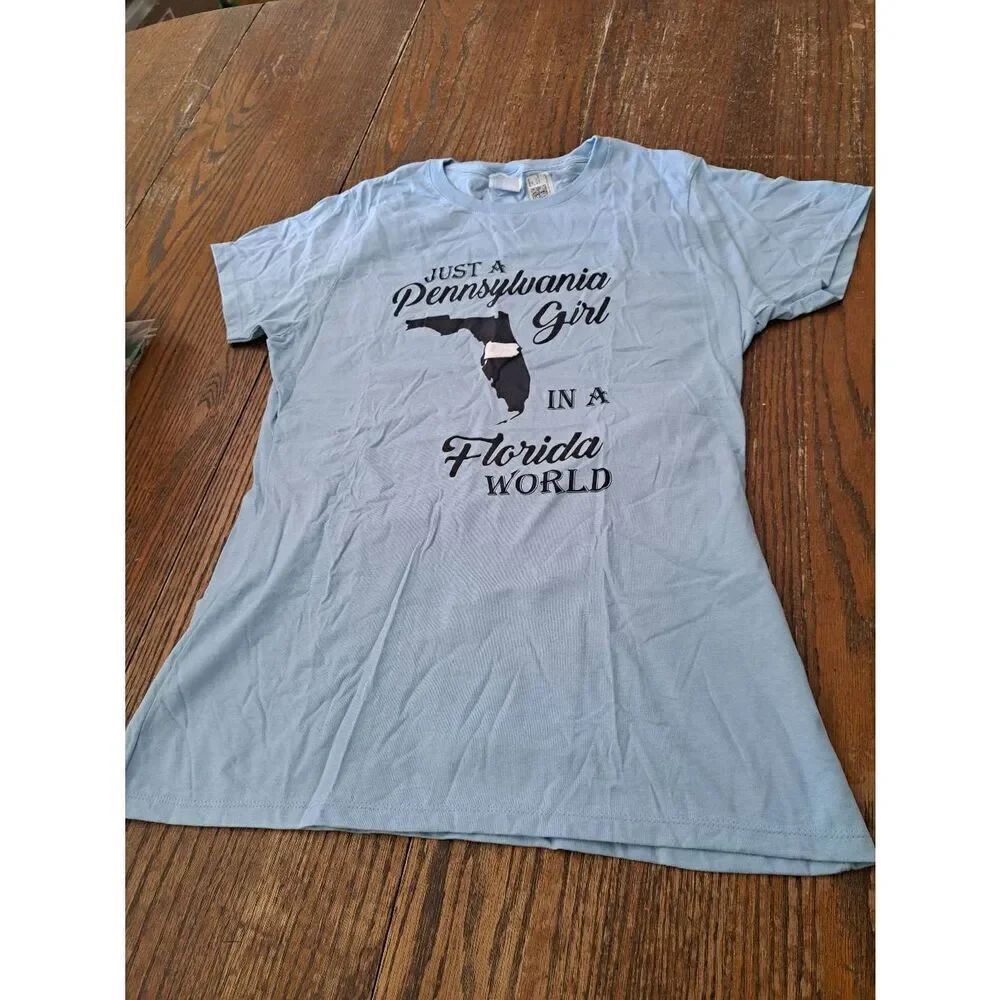 New Medium Just a PA Girl in a FL World Short Sleeve Crew Pullover Cotton TShirt